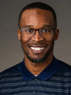 Deon Broomfield headshot