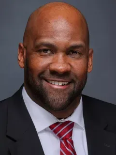 Jason Jones headshot