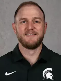 Josh Robinson headshot