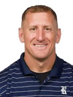 Lew Caralla headshot