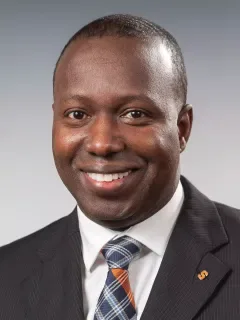 Deon Maddox headshot