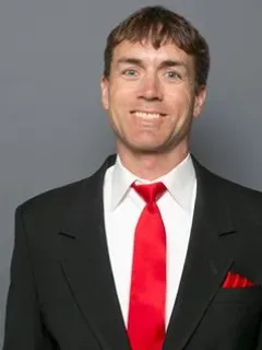 Luke Schleusner headshot