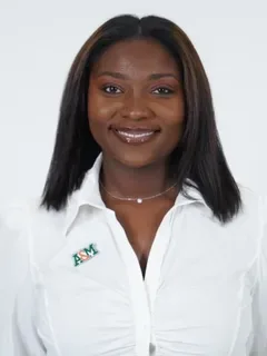 Kennedy Marshall headshot