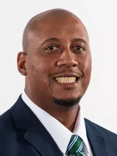 Vince Reynolds headshot
