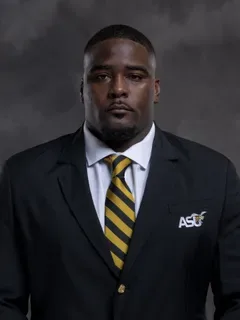 Juwan Lewis headshot