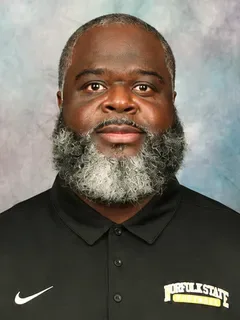 Elton Brown headshot