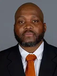 Torre Becton headshot