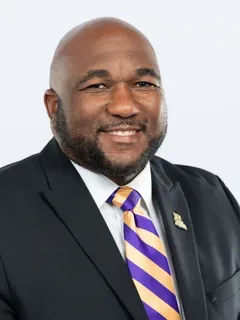Trent Earley headshot