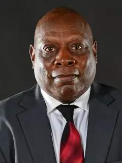 Rollen Smith headshot