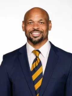 Lorenzo Alexander headshot