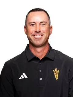 Jason Mohns headshot
