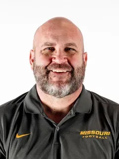 Luke Meadows headshot