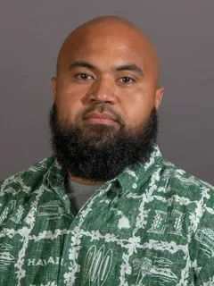 Derek Faavi headshot