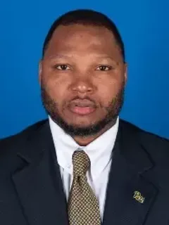 JJ Laster headshot