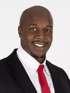 Elisha Shaw headshot