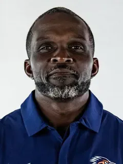 Galen Scott headshot