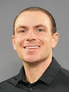 Nick Verna headshot
