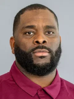 Darius Davis headshot