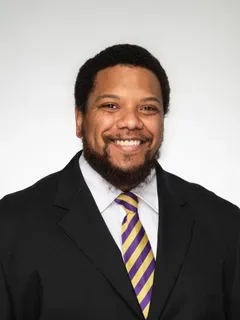 Austin Taylor headshot