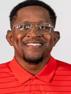 Mayomi Olootu headshot
