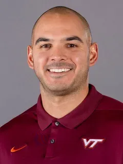 Jeron Gouveia-Winslow headshot