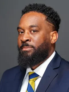 Alvance Robinson headshot