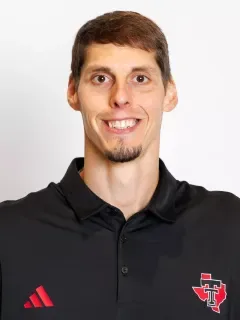 Josh Cochran headshot