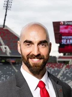 Sean Lewis headshot