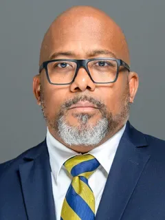 Shawn Gibbs headshot