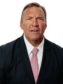 Kris Sweet headshot