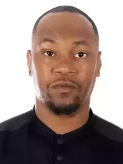 Tre Spragg headshot