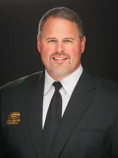 Erik Losey headshot