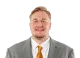 Hayden Bray headshot