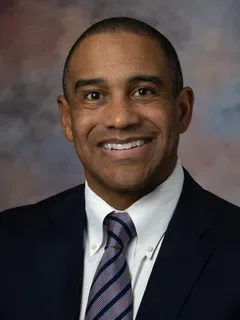 Eric Lewis headshot