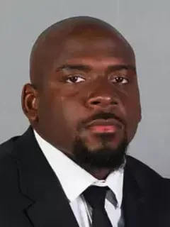Zac Sias headshot