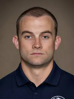 Taylor Mouser headshot