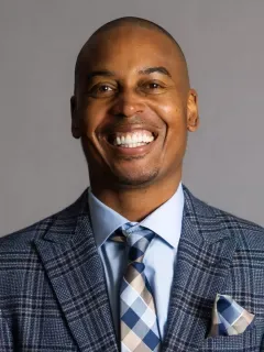 Joey Thomas headshot