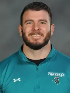 Connor Benado headshot