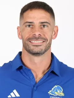 Manny Rojas headshot