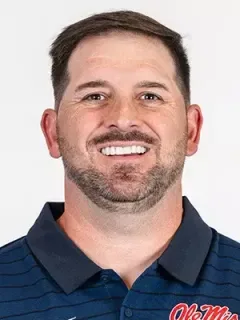 Joe Judge headshot