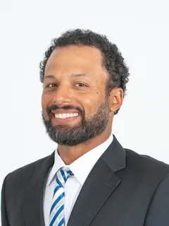 Evan Hicks headshot