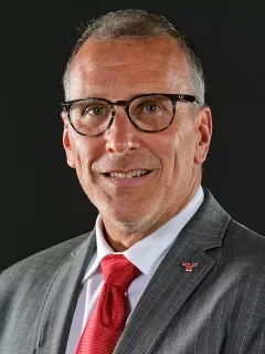 Doug Phillips headshot