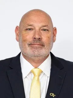Jess Simpson headshot