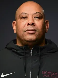 Dominic Daste headshot