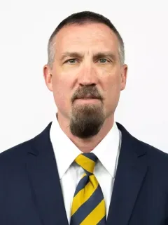 Jason Novak headshot